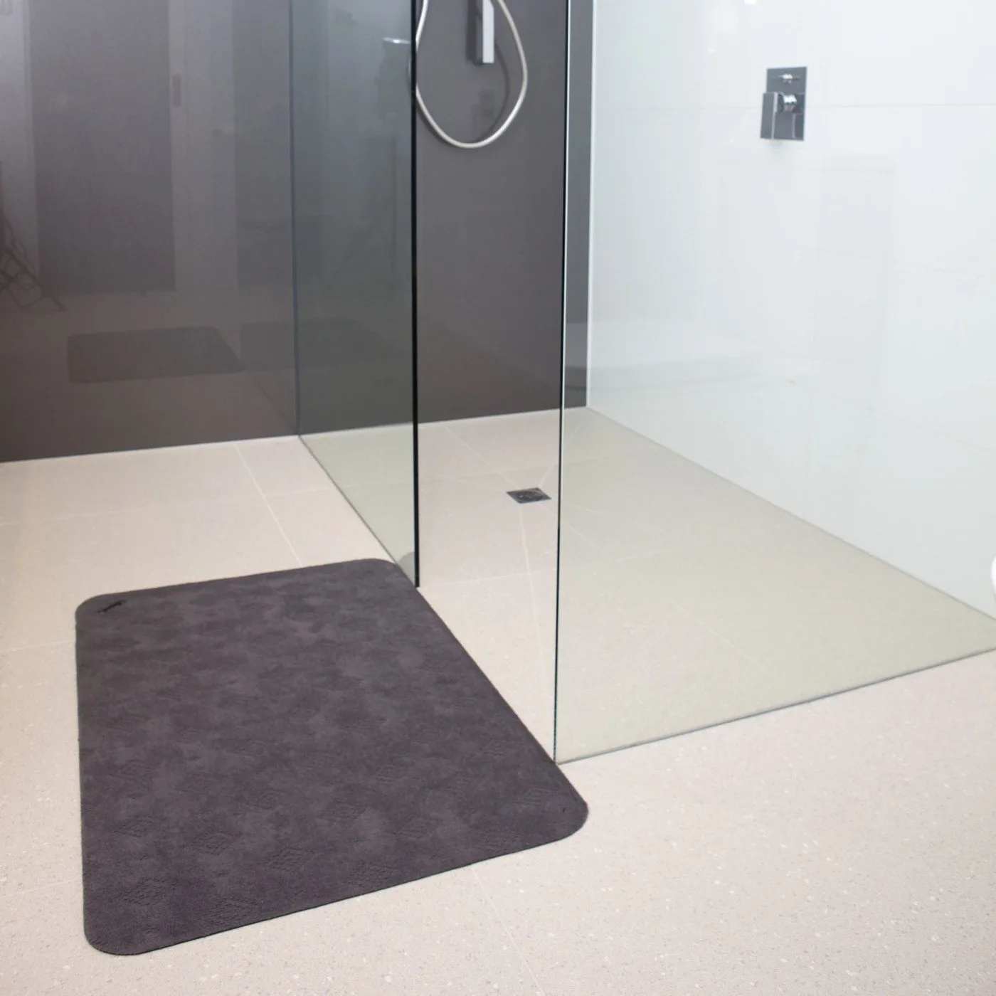 Conni Anti Slip Floor Mat - Classic